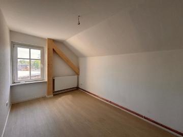 Dachgeschosswohnung ca. 102 qm zentral zum Bahnhof Zossen gelegen