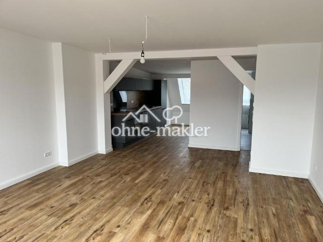 Dachgeschosswohnung Dietzgenstraße 93
