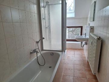 Dachgeschosswohnung Exklusives Wohnzimmer inbegriffen