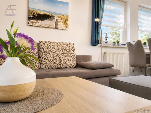 Dachgeschosswohnung für Firmen & Berufspendler als Haupt oder Zweitwohnsitz. Auch als Büro nutzbar