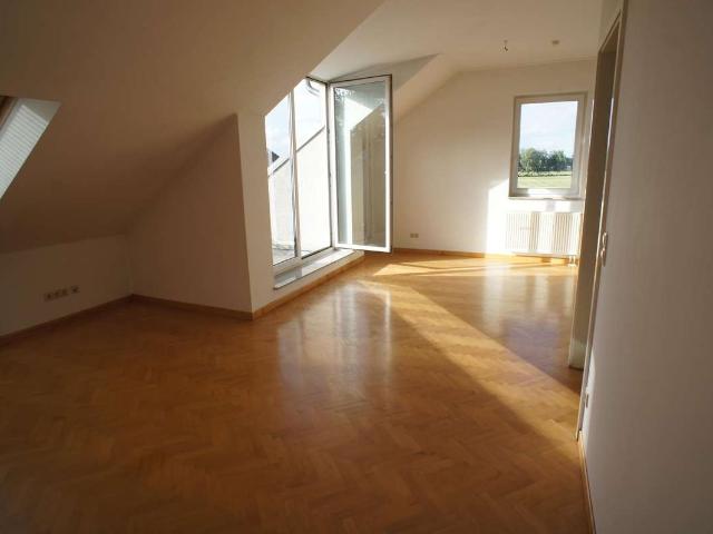 Dachgeschosswohnung im Grünen provisionsfrei