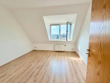Dachgeschosswohnung in Bernsdorf mit traumhaftem Ausblick