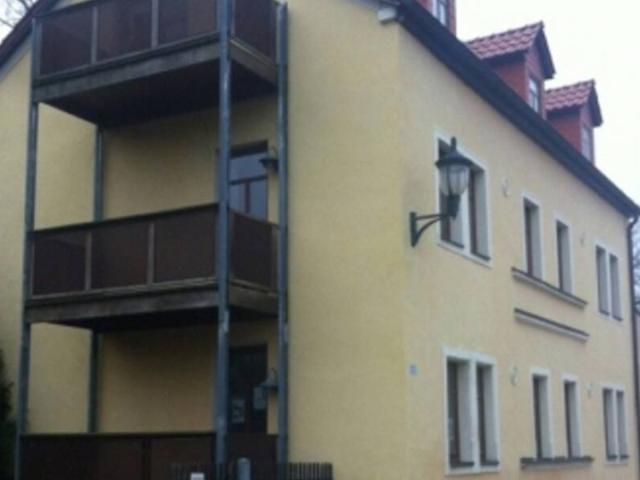 Dachgeschosswohnung in Strehla: Dachgeschosswohnung mit Einbauküche und Balkon in Strehla