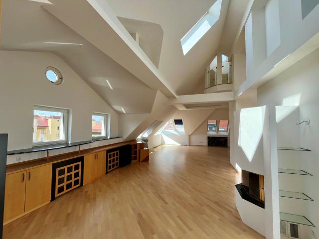Dachgeschosswohnung in Wien, 356,59 m² JP – Ihr Immobilienmakler in Wien