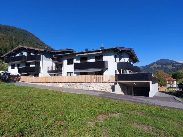 Dachgeschosswohnung 100 m2 mit Balkon Terrasse Tiefgarage