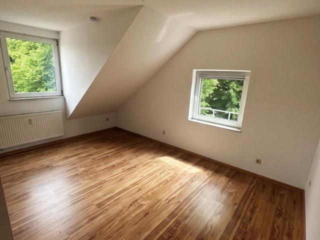 Dachgeschosswohnung 69qm in ruhiger Lage. Inklusive Garage und Keller