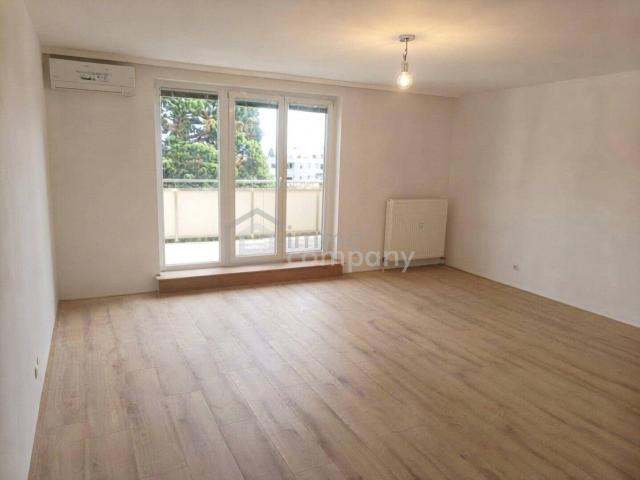 Dachgeschosswohnung 75m² mit Balkon, Klimaanlage & Aufzug in Baden