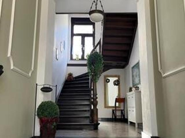 Dachgeschosswohnung,82m2,möbliert,renoviert,Dachterrasse,Klima