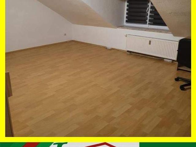 DACHGESCHOSS 3 Raum Wohnung auf der Leisniger StraÃe