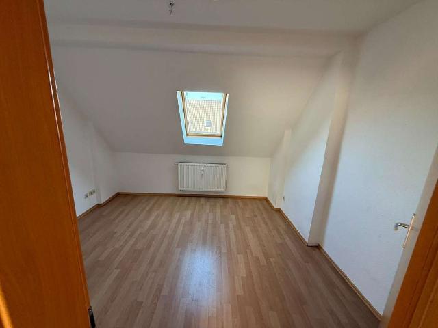 Dachgeschoss 2 Zimmer Wohnung mit 33,55 m² Wohnfläche in Bitterfeld Wolfen