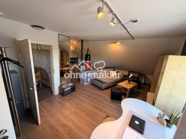 Dachgeschoss Appartment in ruhiger Randlage mit Stellplatz vor dem Haus optional möbliert