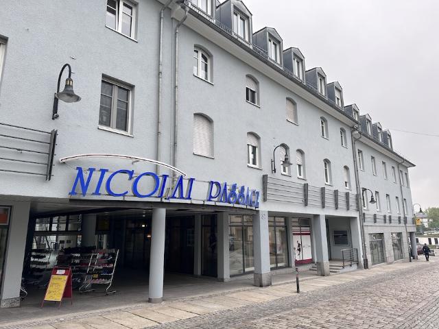 Dachgeschoss – Aufzug – Tiefgarage | 2 Zimmer Wohnung Auerbach Zentrum