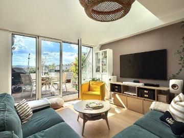 DACHGESCHOSS ELEGANZ AUF 2 EBENEN – RUND 148 M² NUTZFLÄCHE MIT GALERIE, WEITBLICK & RUND 17 M² DACHTERRASSE NAHE SCHÖNBRUNN ZU KAUFEN!