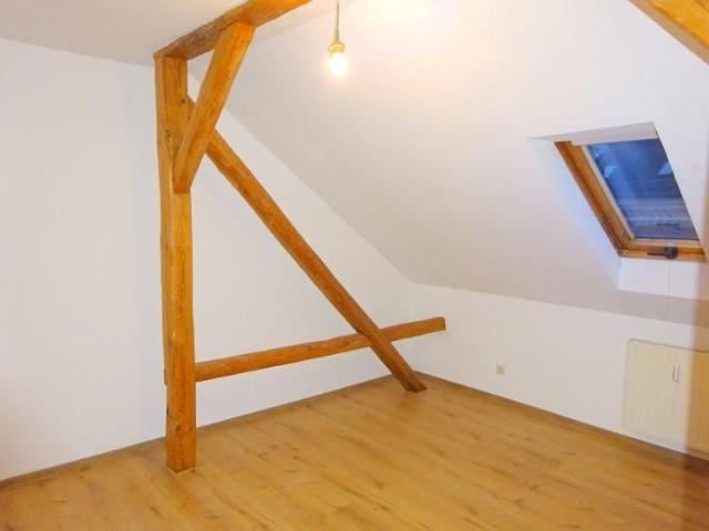 Dachgeschoß * ideal als 3 oder 4 Zimmer Familien Wohnung