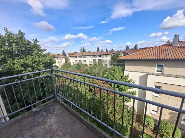 Dachgeschoss! Maisonette Wohnung mit 3 Zimmern zu verkaufen!