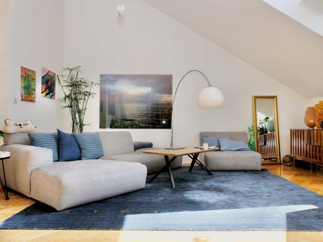 Dachgeschoss Maisonette mit 2 Terrassen in bester Lage