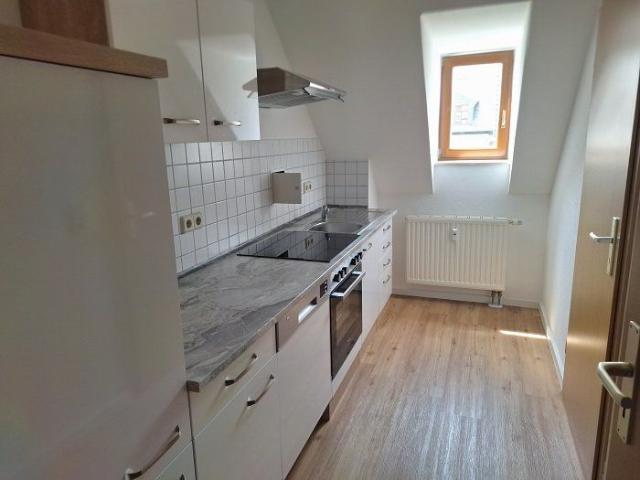 Dachgeschoss mit EBK und Balkon