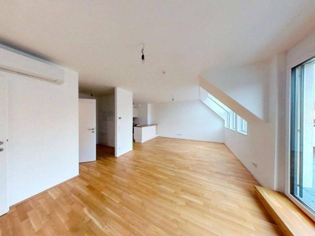 Dachgeschoß Wohnung in Stammersdorf / Klimaanlage, Terrasse, Tiefgarage mit E Ladestation