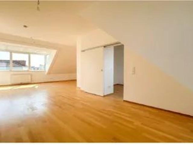 Dachgeschoss Wohnung Kudlichgasse 48