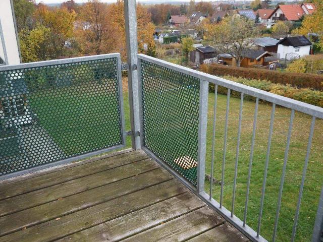 Dachgeschoss Whg. mit Balkon / Bad mit Fenster / abgetrennter Schlafbereich
