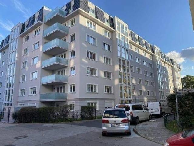Dachgeschoss Tolle 3 Zimmer im Neubau Großer Balkon