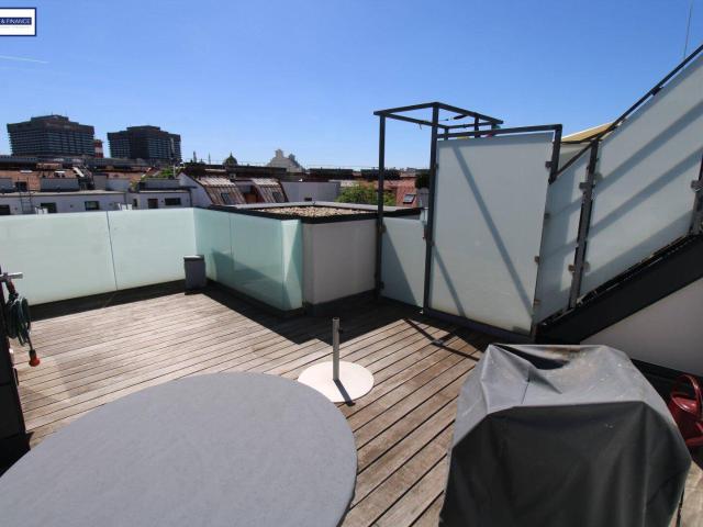 Dachgeschoss! Terrasse! Wienblick! Privatsphäre!