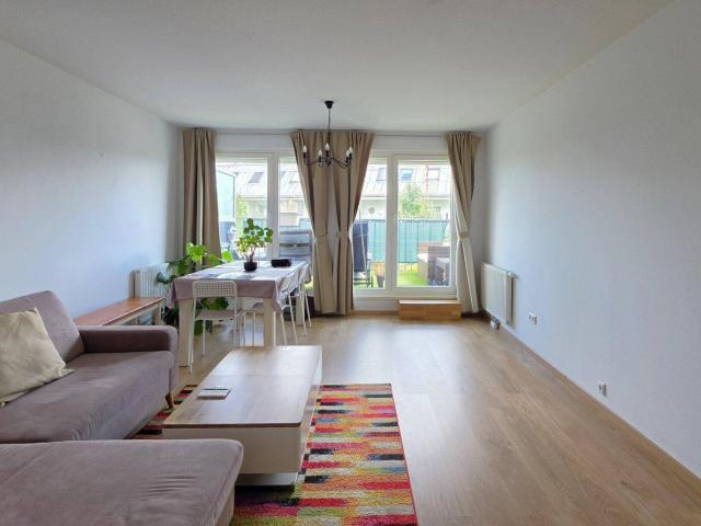 Dachgeschoss Traum im 23. Bezirk: Maisonette mit Terrasse, Balkon & Garage