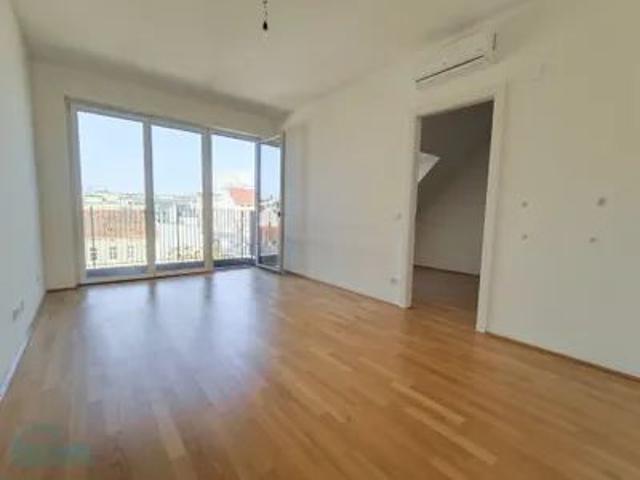 DACHGESCHOSSMIETE MIT 2 BALKONEN U3 ZIEGLERGASSE