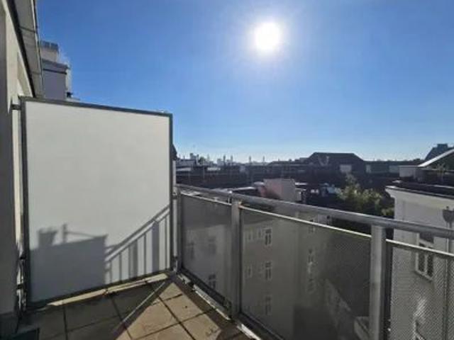 Dachmaisonette mit 2 Terrassen absolute HOFRUHELAGE !