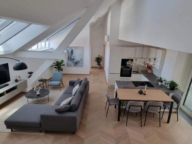 DACHMAISONETTE MIT BALKON