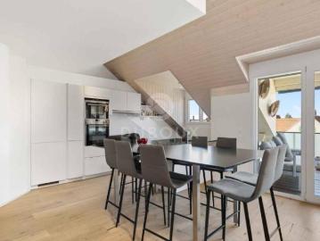Dachwohnung 5 Zimmer