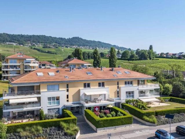 Maisonette Wohnung 7,5 Zimmer mit Blick auf den Genfersee und die Alpen