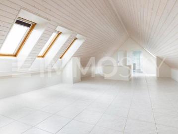 Dachwohnung 9 Zimmer