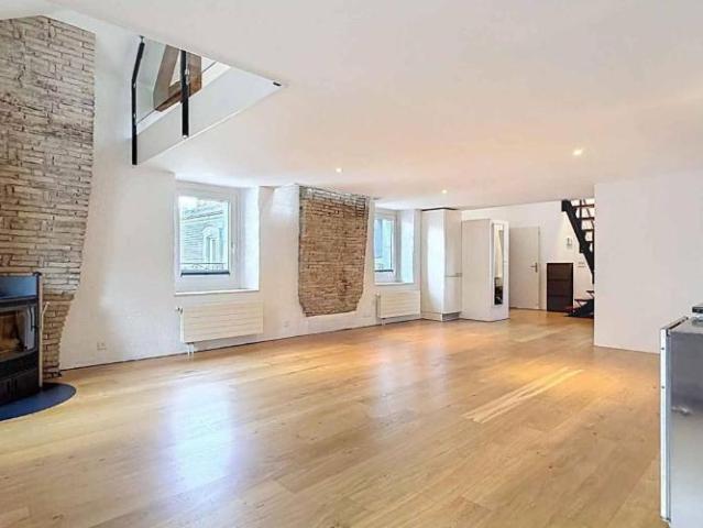 Dachwohnung 2.5 Zimmer