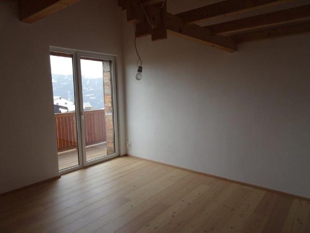 Dachwohnung in idyllischem Feriendorf Feldis/Veulden