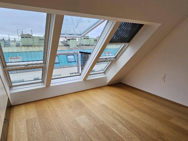 Dachterrassen Wohnung mit Hybridheizung! Video + Klimaanlage