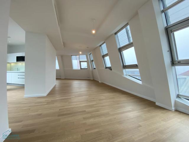 DACHTERRASSENWOHNUNG mit TOLLEM BLICK