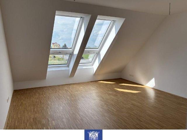 Dachtraum im Neubau mit FuÃbodenheizung, EBK, Lift! Erstbezug!