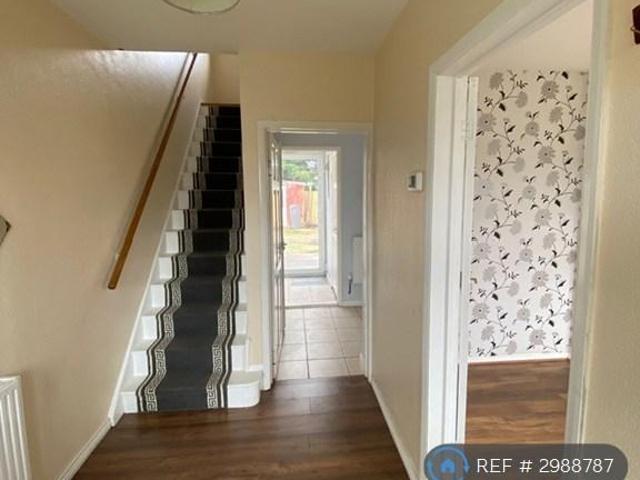 Dacre Gardens, Borehamwood, WD6 3 bed semi detached house to rent £2,250 pcm £519 pw