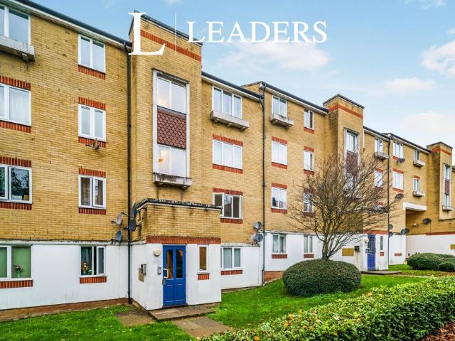 Dadswood, Harlow, CM20 1 bed flat to rent £1,100 pcm £254 pw