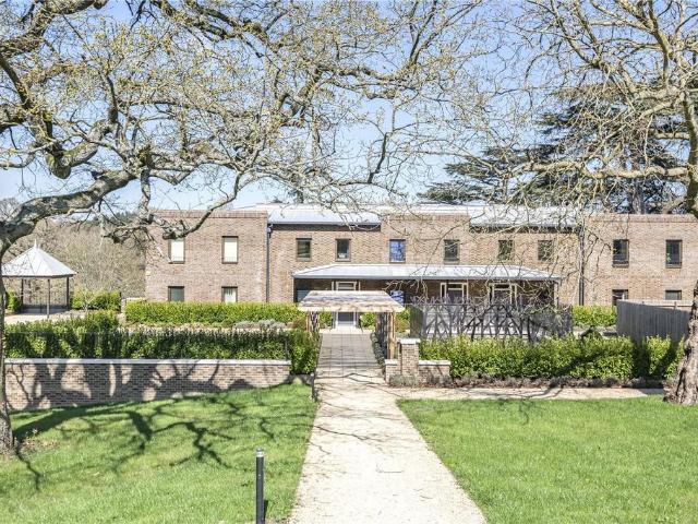 Daffodil Crescent, Barnet. 4 bed end of terrace house to rent £4,995 pcm £1,153 pw
