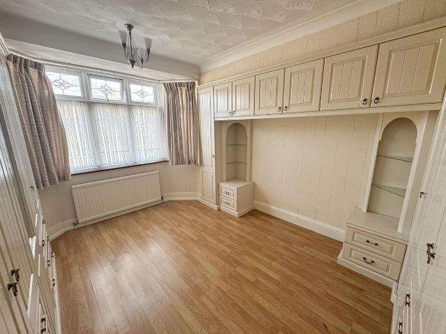 Dagenham RM10, 6 bed terraced house to rent, £3,500 pcm | PrimeLocation