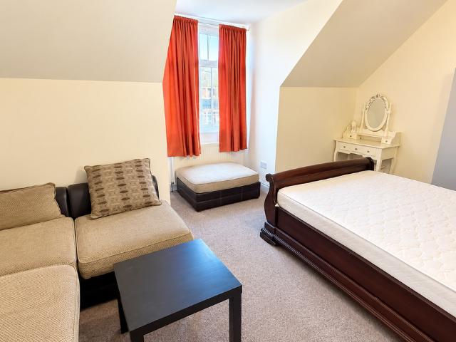 Dagenham RM8, 2 bed shared accommodation to rent, £1,495 pcm | PrimeLocation