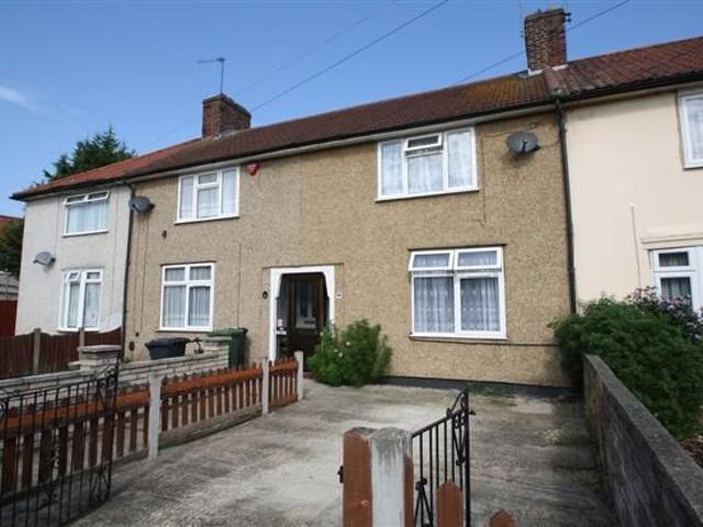 Dagenham RM9, 3 bed detached house to rent, £2,400 pcm | PrimeLocation