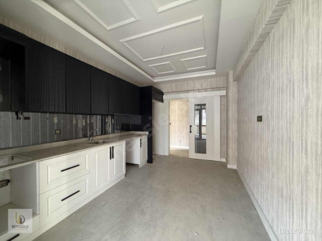 DAHA UYGUNU YOK ! KARACAAHMETTE LÜX SATILIK 2+1 GENİŞ DAİRE