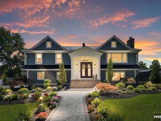 Dahl Dr, Montville Township, Home For Sale