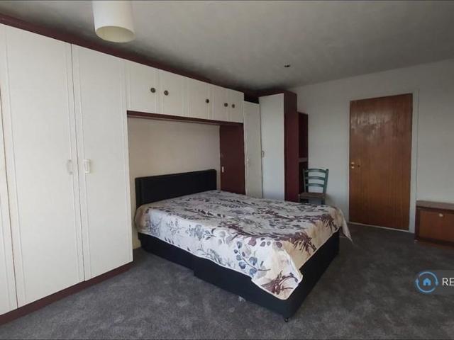 Dahlia Gardens, Mitcham, CR4 1 bed in a house share to rent £700 pcm £162 pw
