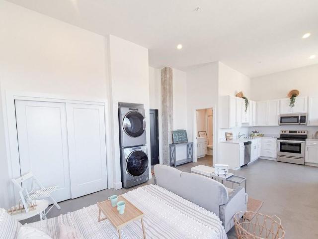 Dahlman Flats Studio Apartment for Rent at 1311 S 9th St, Omaha, NE 68108 Little Italy