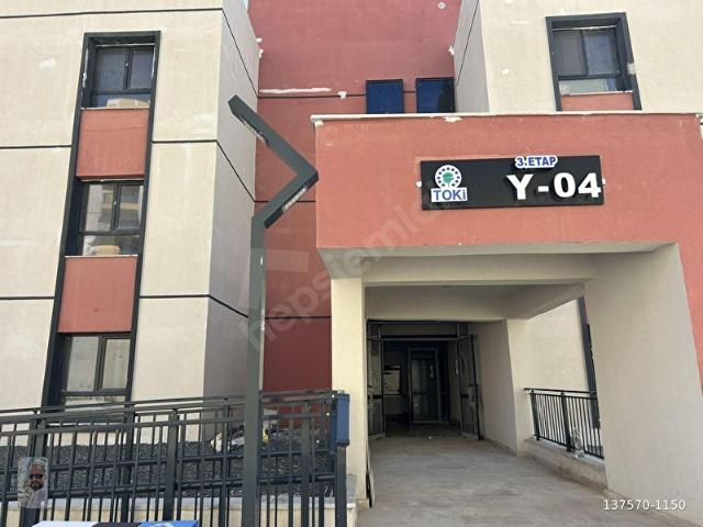 DAİRE TEMİZLİĞİ YAPILMIŞ KİSECİKTE 3.ETAPTA 3+1 Y04 BLOKTA KOT 1