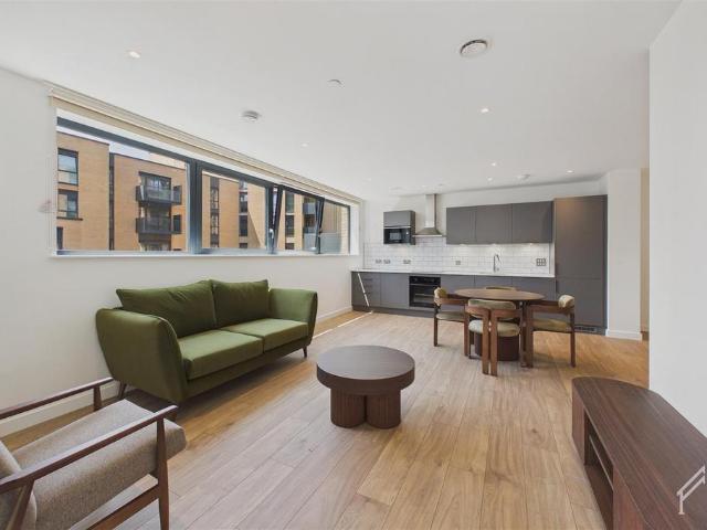 330 Ealing Road, Wembley HA0 4GS 3 bed apartment to rent £2,750 pcm £635 pw